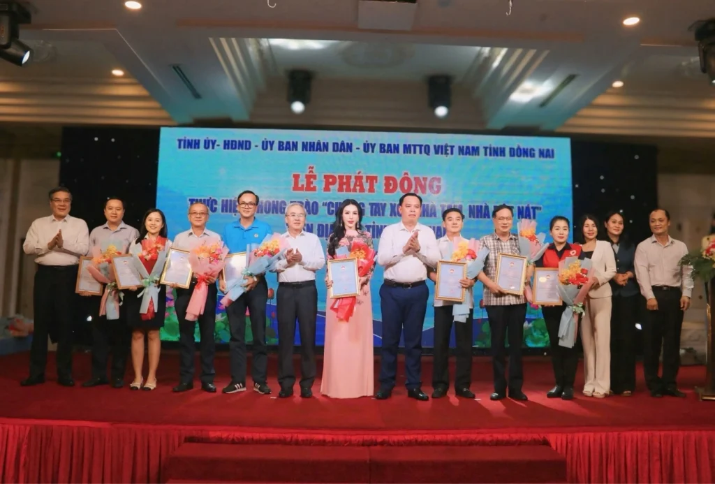 Vice President of KN Holdings Supports the Elimination of Dilapidated and Temporary Housing in Dong Nai 3 Anh 3 1743246672 4702 1743246807
