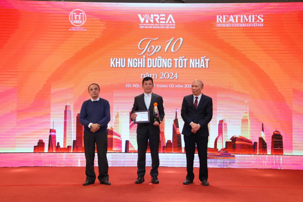CaraWorld and KN Cam Ranh Score a Hat Trick at the 2024–2025 Leading Real Estate Brand Awards 3 anh 3 17399728202861431033993