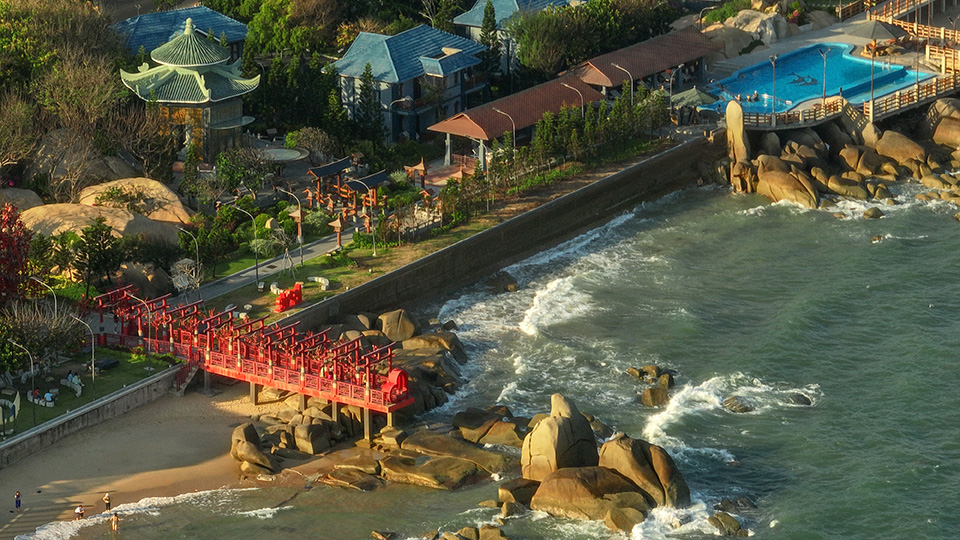 Trân Châu Beach & Resort