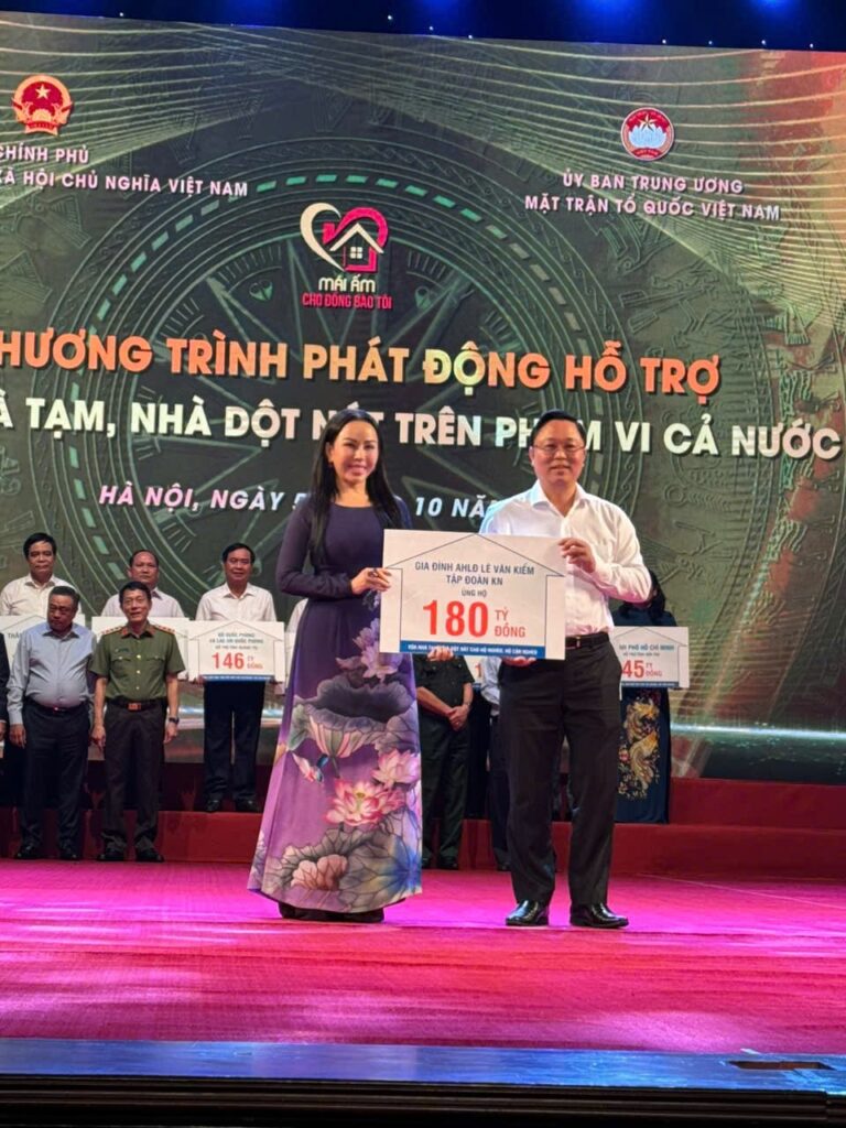 Gia đình Anh hùng Lao động Lê Văn Kiểm ủng hộ Quảng Nam 45 tỷ đồng xóa nhà tạm 2 z5903564907838 73cca26adb5857946dbbf473482fb95d