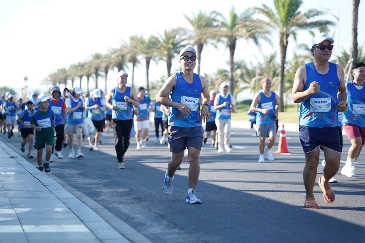 Cara Run 2026: Gần 1.000 người sải bước bên biển, lan tỏa lối sống xanh tại Cam Ranh 1 photo 1773995874782 1773995874898258932611 2