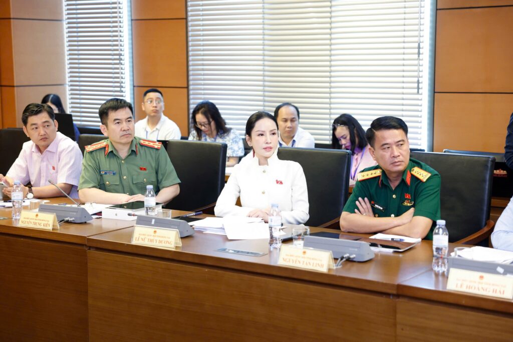 cac dbqh tinh dong nai tham gia thao luan tai to1