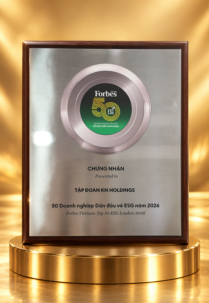 1.Forbes ESG Recognition Plaque on Gold Pedestal